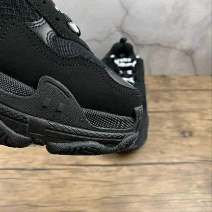 Balenciaga Triple S Black