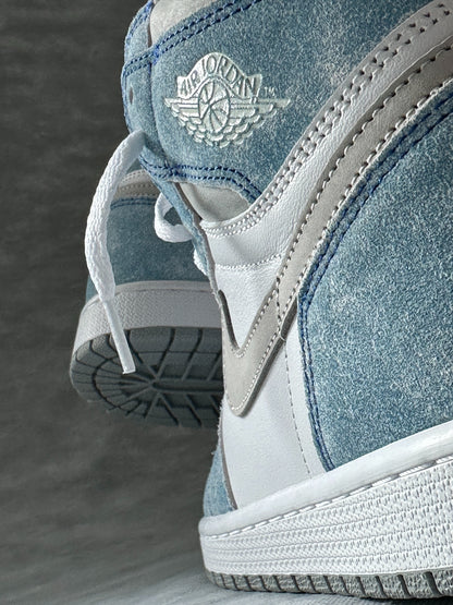 Jordan 1 High Hyper Royal