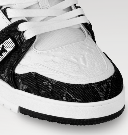 LV Louis Vuitton Trainer Black & White